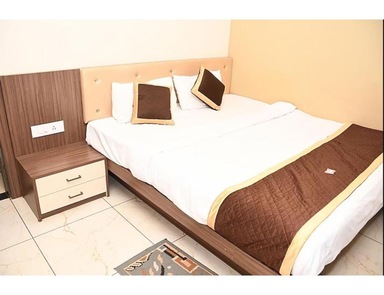 Sona Lodge, Siliguri Εξωτερικό φωτογραφία